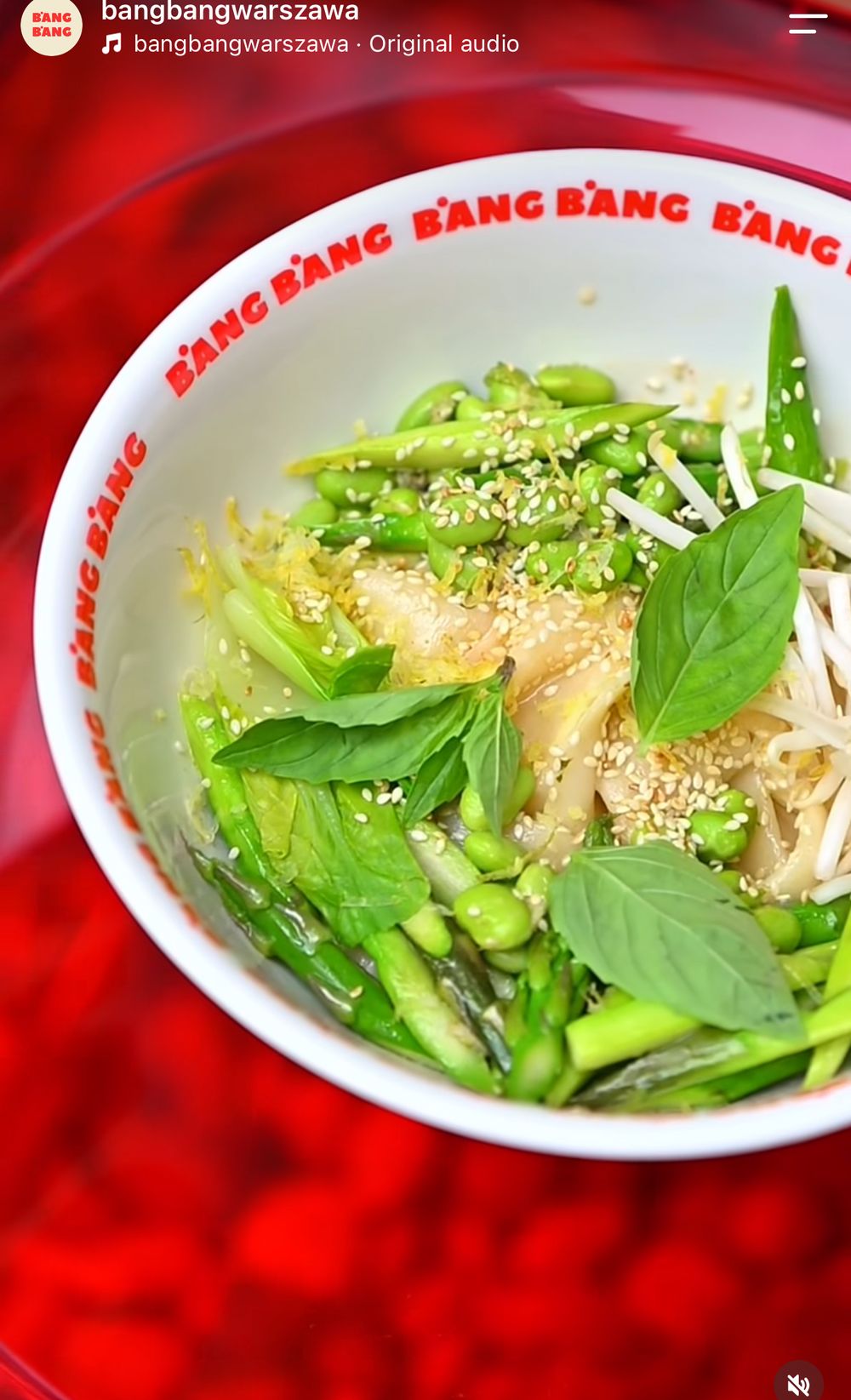 Coco bowl with asparagus, edamame, basil and sesame